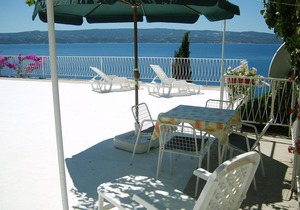 Apartment Ivan - with parking : A2(2) bungalov - Omis, Riviera Omis, Croatia