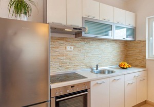 Apartment Jure, (14934), Podstrana, Croatia