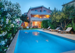 Apartment Jure, (14934), Podstrana, Croatia
