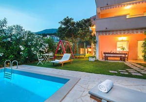Apartment Jure, (14934), Podstrana, Croatia