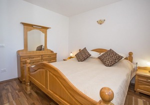 Apartment Manuel Ograde I with shared Pool