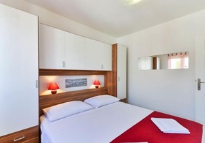 Apartment Matas (SRD315) in Starigrad-Paklenica - 4 persons, 1 bedrooms