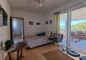 Apartment Mlad - with pool: A2(2+1) - Rogac, Island Solta, Croatia