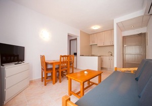 Apartment Ses Veles 1 dormitorio close to the Beach with Sea View, Pool, Wi-Fi & Garden