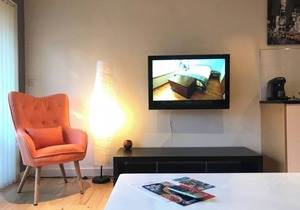 Apartment-Sleeps4-Balcony-Parking-PetsOk