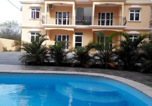 Apartment With 3 Bedrooms In Pereybere, With Shared Pool, Enclosed Garden And Wifi - 600 M From The Beach