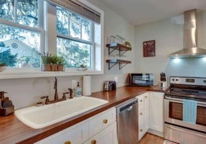 Apartment with Gazebo-Swanky Savannah Style