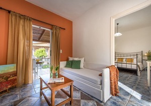 Apartment with pool and Breakfast included