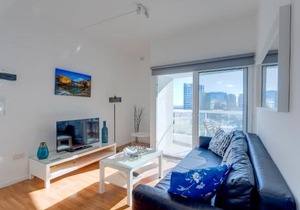 Apartment with Stunning Seaviews