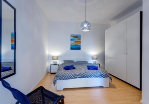 Apartment with Stunning Seaviews