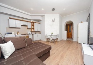 Apartment Zhukovskogo 17