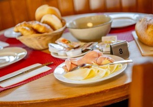 Apartment Zurschmitten 10 2- UG Süd by Interhome