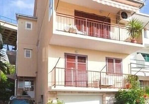 Apartments Anesa, (13863), Podgora, Croatia