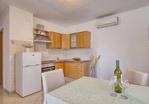 Apartments Anton, (13976), Premantura, hr