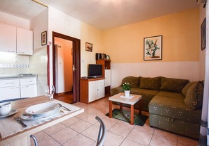 Apartments Derado (24181-A3) - Supetar - island Brac