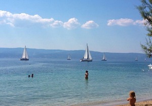 Apartments Iskra, (15942), Duće, Croatia