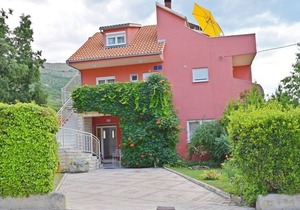 Apartments Ivan, (14054), Podstrana, Croatia