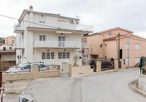 Apartments Knez - 100 m from beach