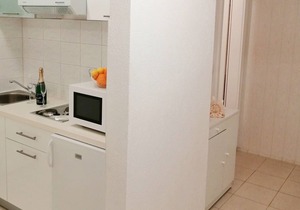 Apartments Marta, (11023), Baška Voda, hr