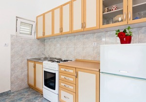Apartments Mirko, (11850), Vinišće, Croatia