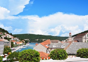 Apartments Tonka, (14491), Pucišca, hr