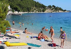 Apartments with parking space Brela, Makarska - 16603