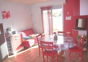 Appartement 6 pers, terrasse, à 2 pas de plage et commerces, parking, option Internet - FR-1-387-153