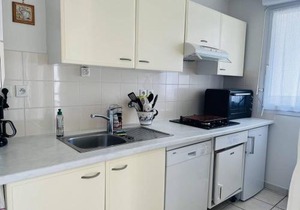 Appartement Confortable avec Parc, Piscine, et Parking à Cambo-les-Bains - FR-1-495-9