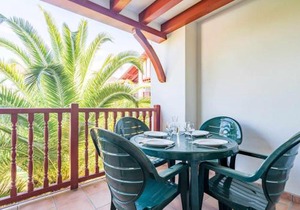 Appartement Coquet avec Piscine et Balcon à Ciboure, Proche Golf de la Nivelle - FR-1-4-480