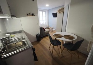Appartement meublé 8 - 15 min Dampierre - 25 min Belleville - WIFI