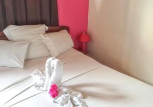Appartement moderne à Sainte-Anne - Piscine & Jardin - 80 m²
