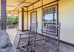 Appian Way Tuscan Cottage