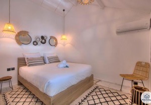Apt - 4 pers - Petit Duc - Rénové - 44m² - Centre de Mont Rocquefeuil - Saint-Gilles les Bains