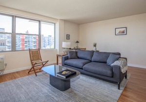 Arch, Dome, Dtown | Free Parking + Rooftop | Zencity