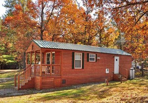 Arrowhead Camping Resort Deluxe Cabin 4