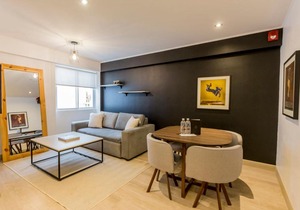 Artistic 2BR in Luxury Building