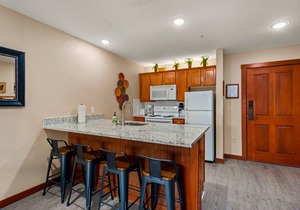 AS326/Ski-In/Ski-Out Condo | Hot Tub, Fireplace