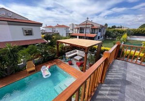 Astonishing Seafront Villa in Cesme