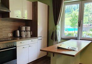Chalet Charlotte (5 Bedrooms & 4 Bathrooms) - Sleeps up to 12