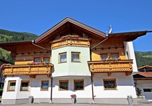 120 m² Apartment ∙ 3 bedrooms ∙ 10 guests