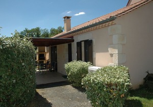Attached house with garden for 2 people and a baby in a small-scale park