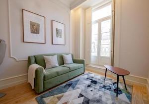 Augusta Street 229- 4 Esq