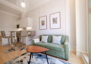Augusta Street 229- 4 Esq