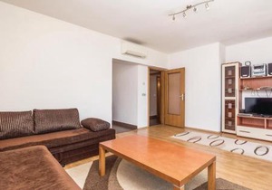 Awesome Apartment In Brsec With Wifi