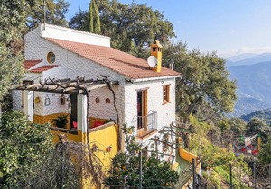 Awesome cottage in Algatocín with WiFi