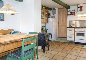 Awesome home in Allinge with kitchen