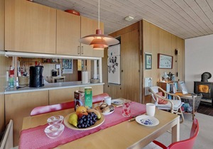 Awesome home in Broager with WiFi