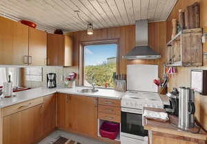 Awesome home in Broager with WiFi