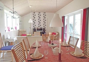 Awesome Home In Fårvang With Wifi
