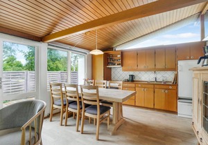 Awesome home in Græsted with WiFi